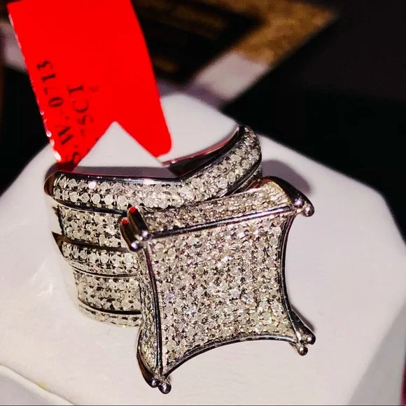 Real diamond women head turner ring free appraisal and posh authenticity incl. - Picture 5 of 7